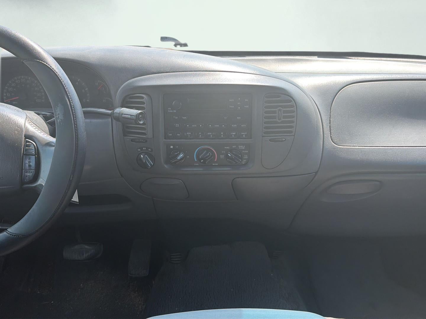 2002 Ford F-150 XLT