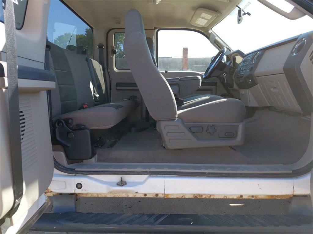 2010 Ford Super Duty F-250 SRW XL