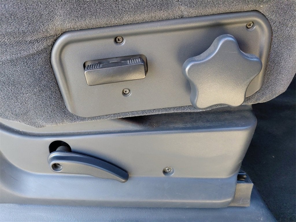 2000 Chevrolet Silverado 1500 LS