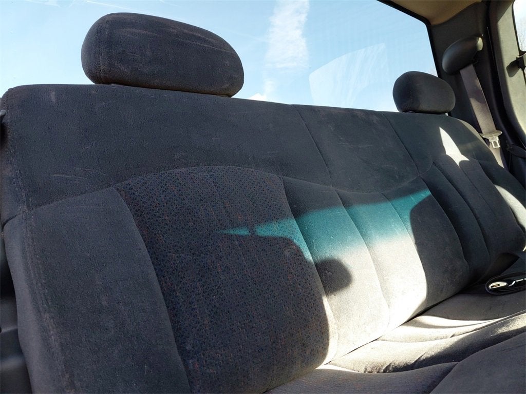 2000 Chevrolet Silverado 1500 LS