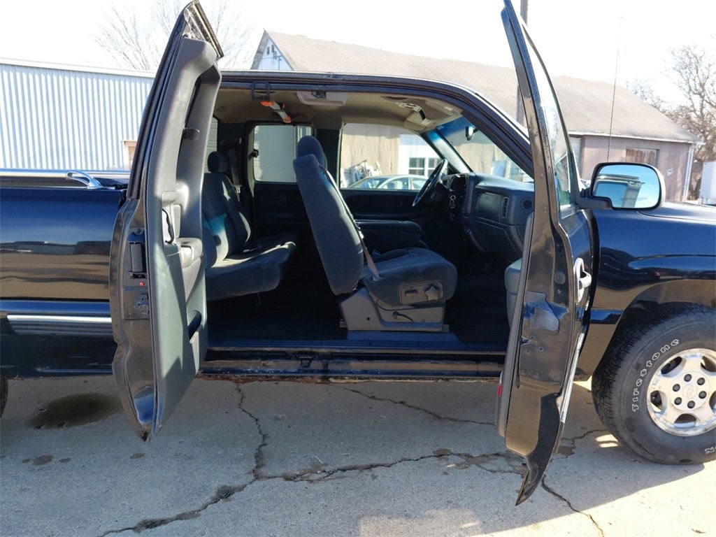 2000 Chevrolet Silverado 1500 LS