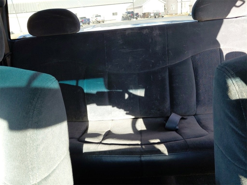 2000 Chevrolet Silverado 1500 LS