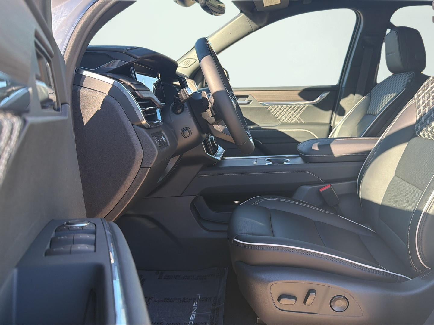 2027 GMC Acadia Denali 2