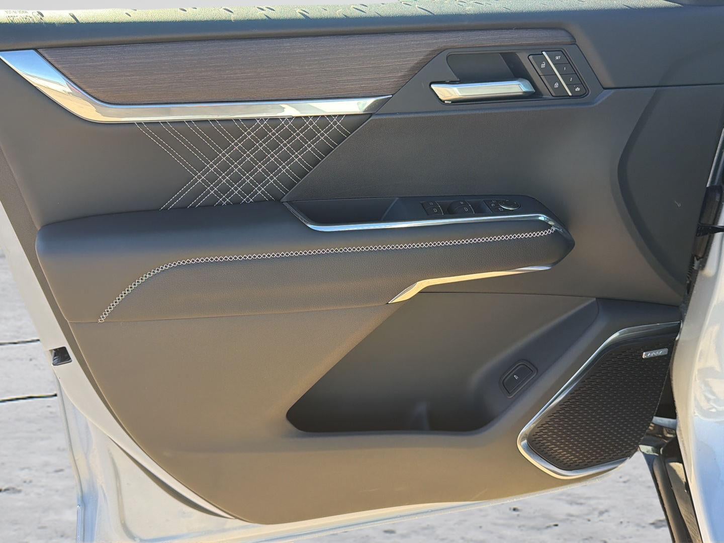 2027 GMC Acadia Denali 25
