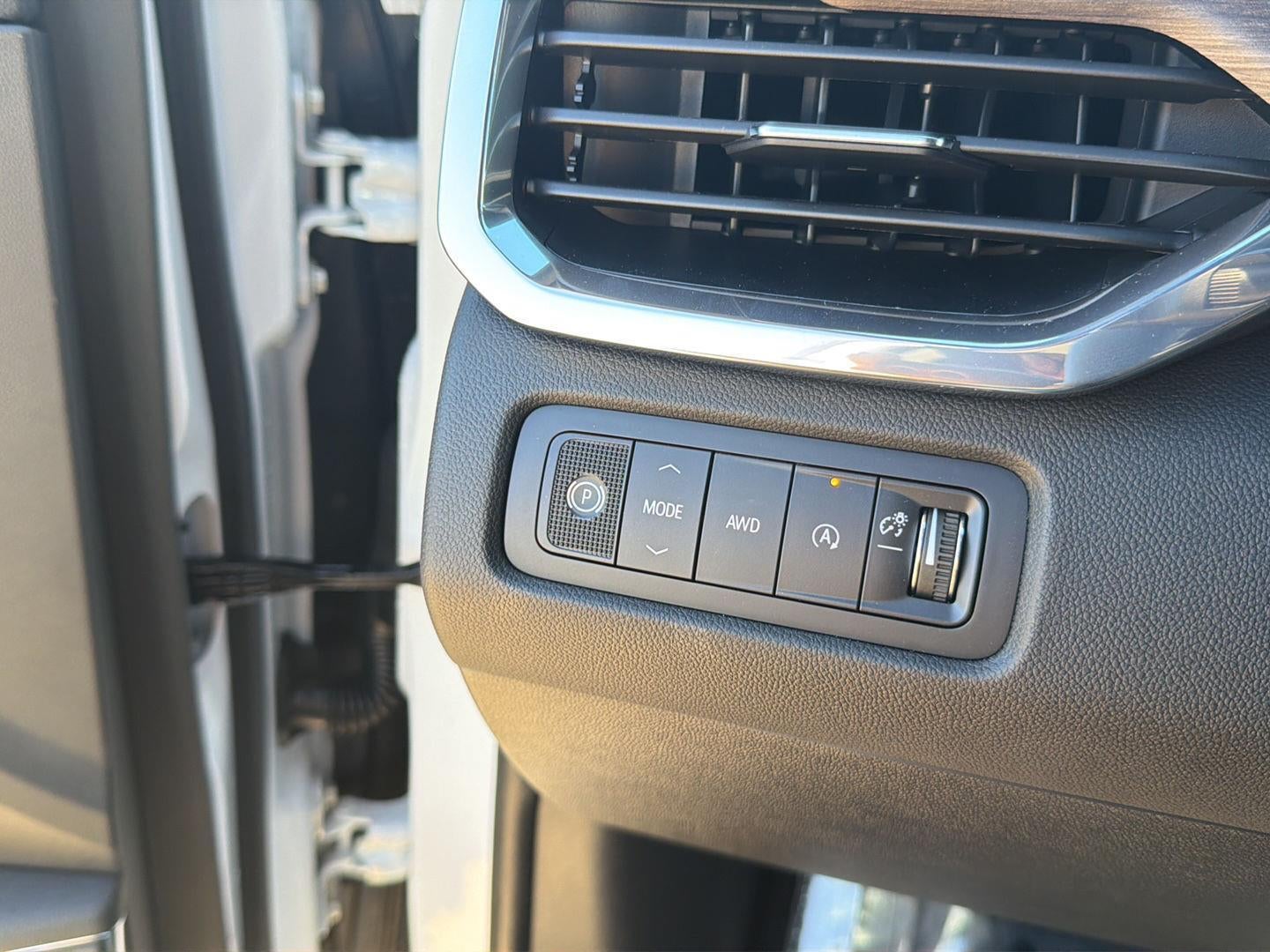 2027 GMC Acadia Denali 27