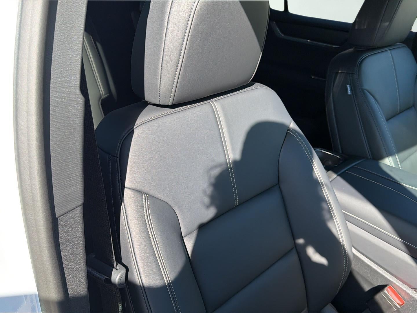 2027 GMC Acadia Elevation 15
