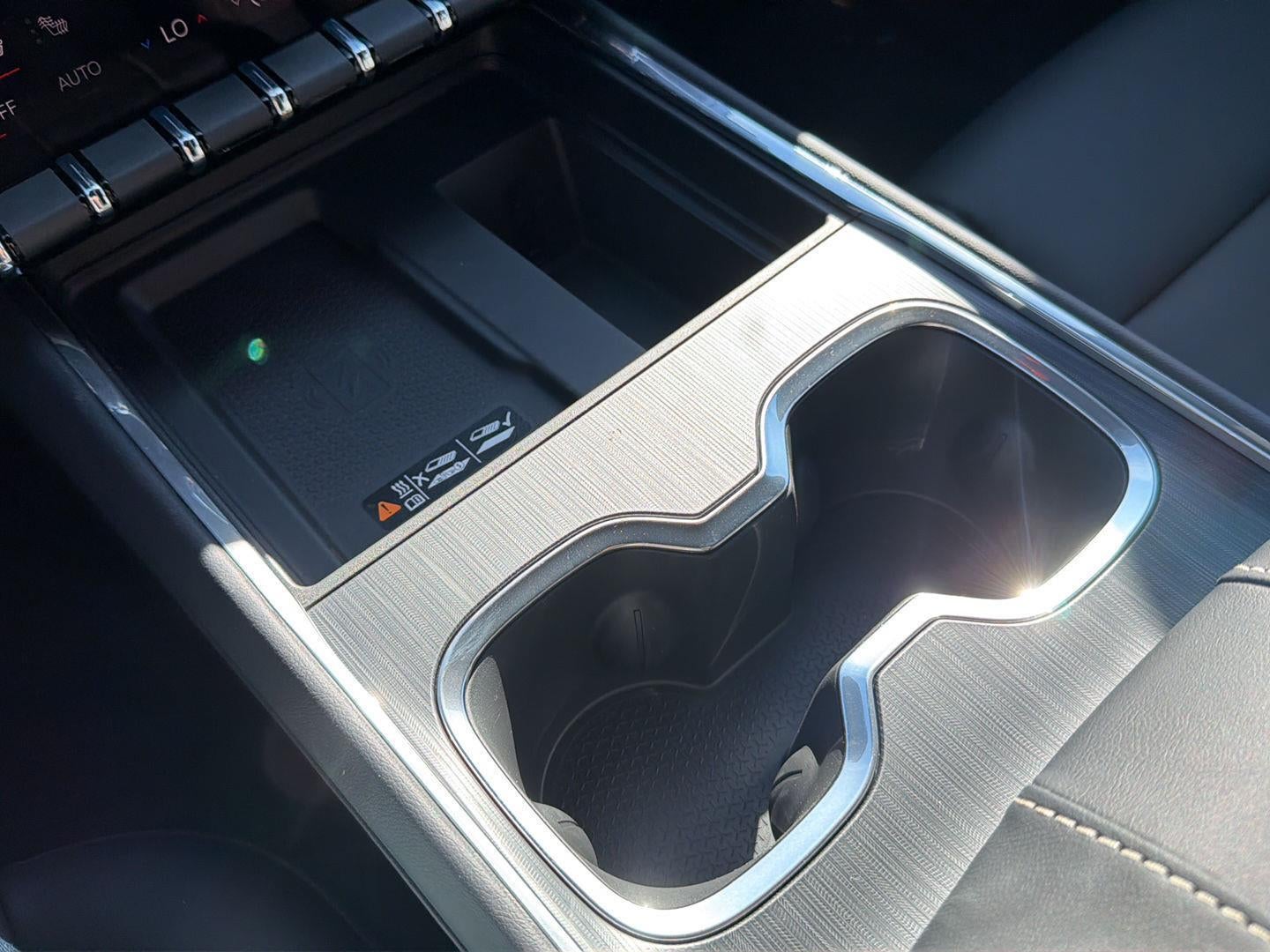 2027 GMC Acadia Elevation 8