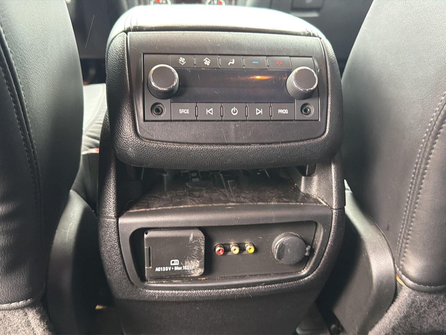 2012 GMC Acadia Denali 22