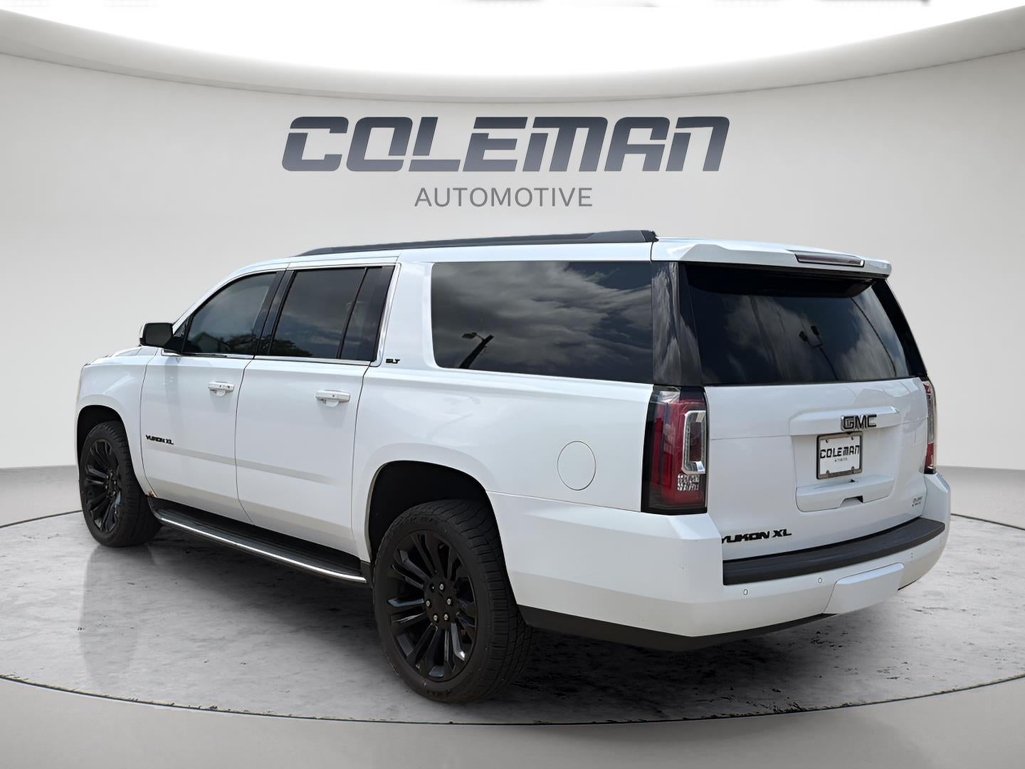 Used 2017 GMC Yukon XL SLT with VIN 1GKS2GKC5HR184303 for sale in Estherville, IA