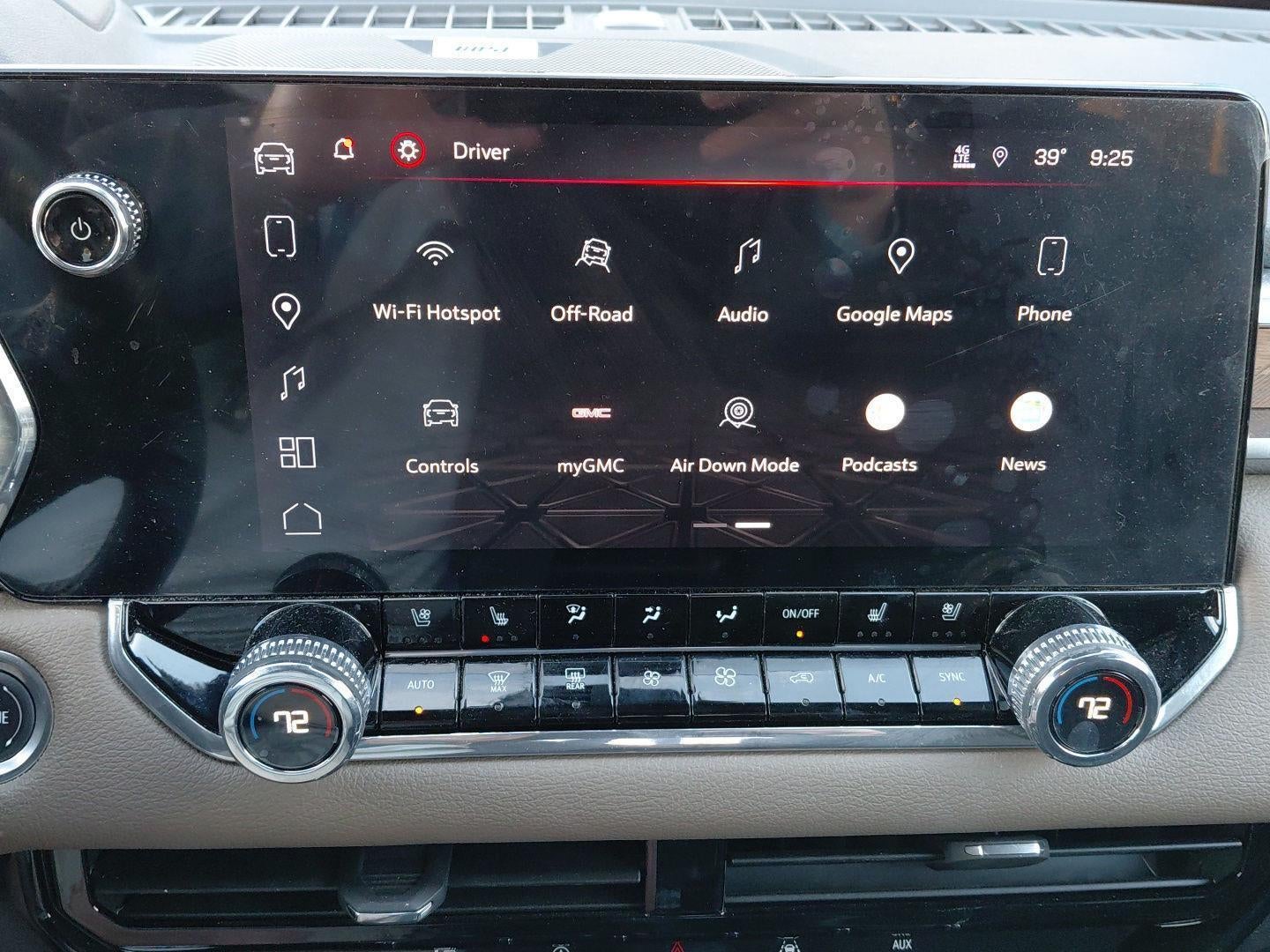 2024 GMC Canyon Denali