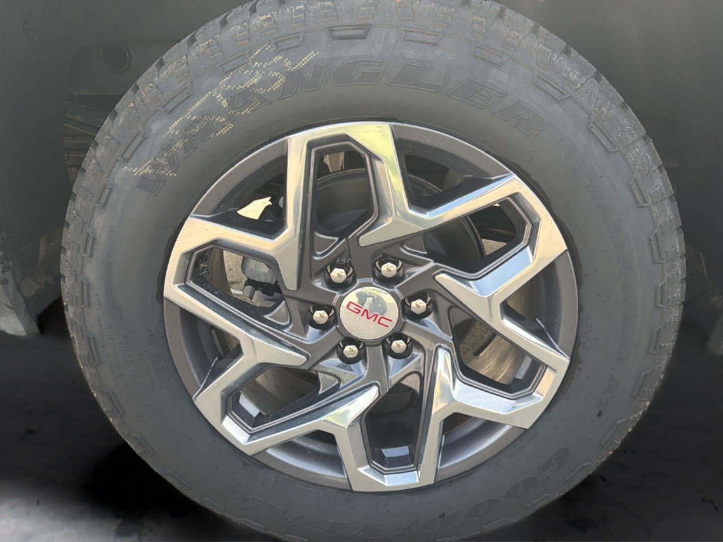 2026 GMC Sierra 1500 SLT - Photo 8