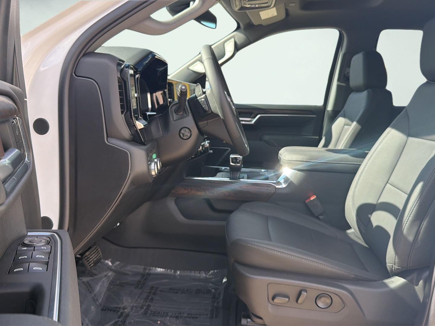 2026 GMC Sierra 1500 SLT 2