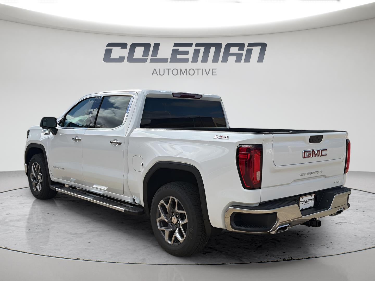 2026 GMC Sierra 1500 SLT 9