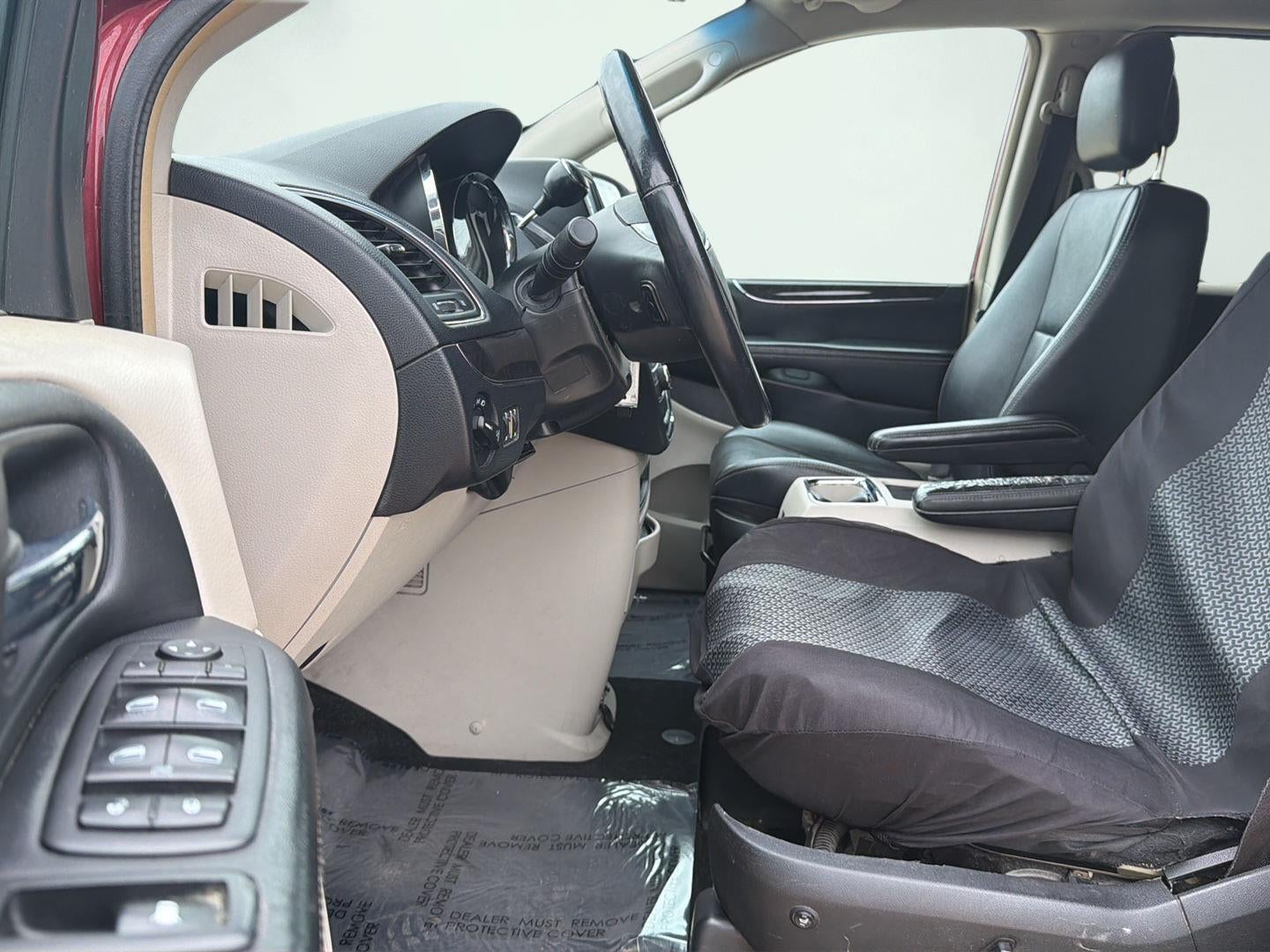 2014 Chrysler Town & Country Touring