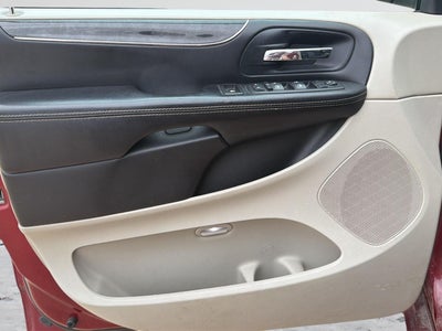 2014 Chrysler Town & Country Touring