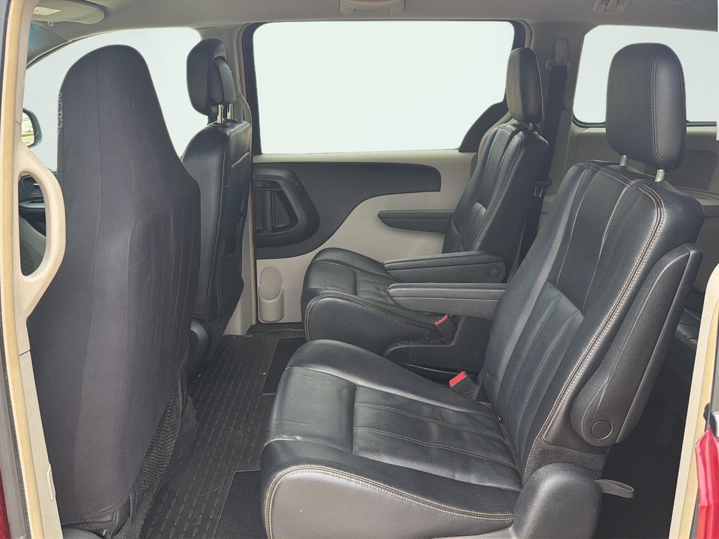 2014 Chrysler Town & Country Touring