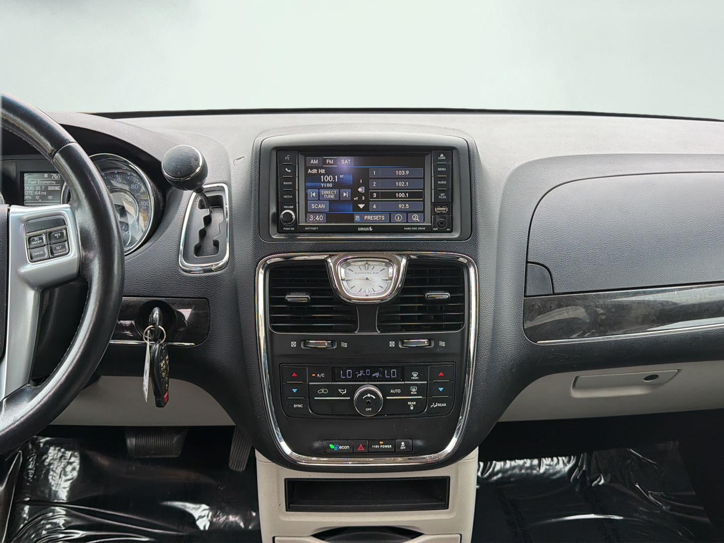 2014 Chrysler Town & Country Touring