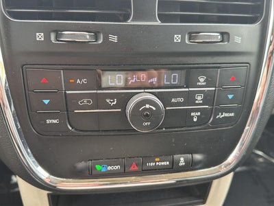 2014 Chrysler Town & Country Touring