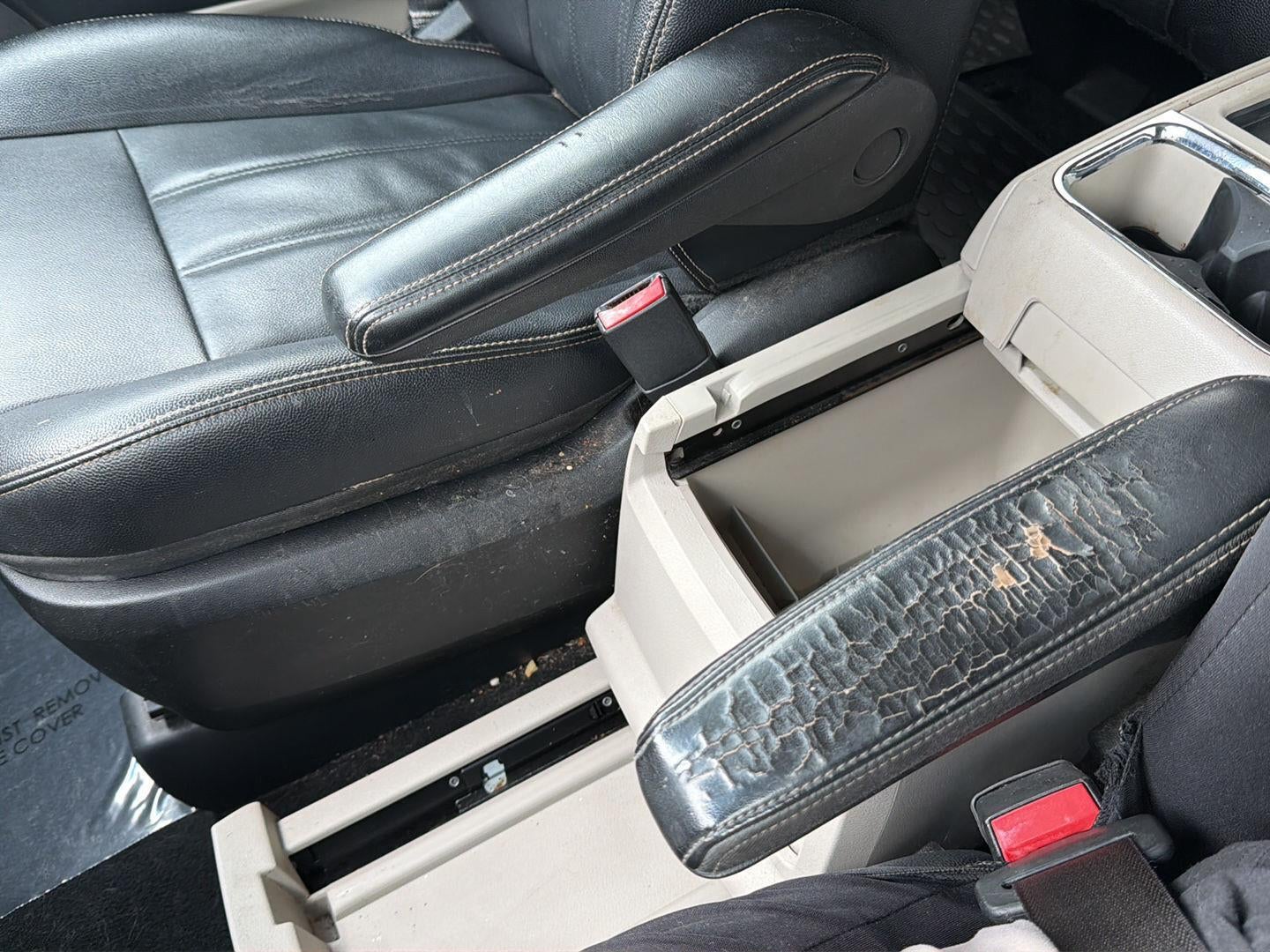 2014 Chrysler Town & Country Touring