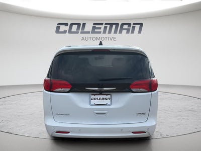 2024 Chrysler Voyager LX