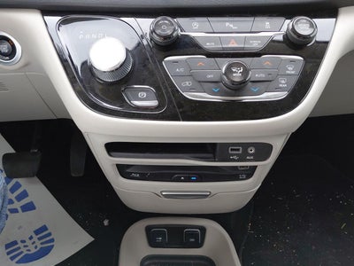 2019 Chrysler Pacifica Touring L Plus