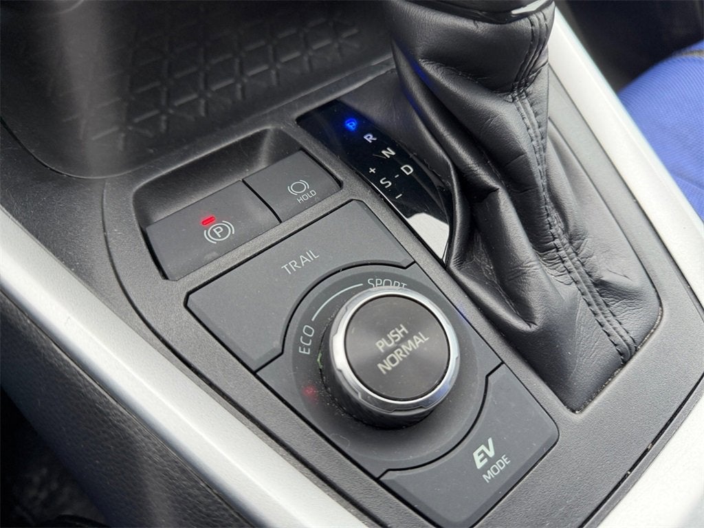 2019 Toyota RAV4 Hybrid XLE