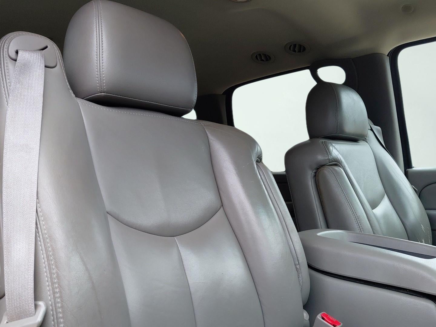 2004 Chevrolet Suburban LT