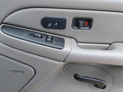 2004 Chevrolet Suburban LT