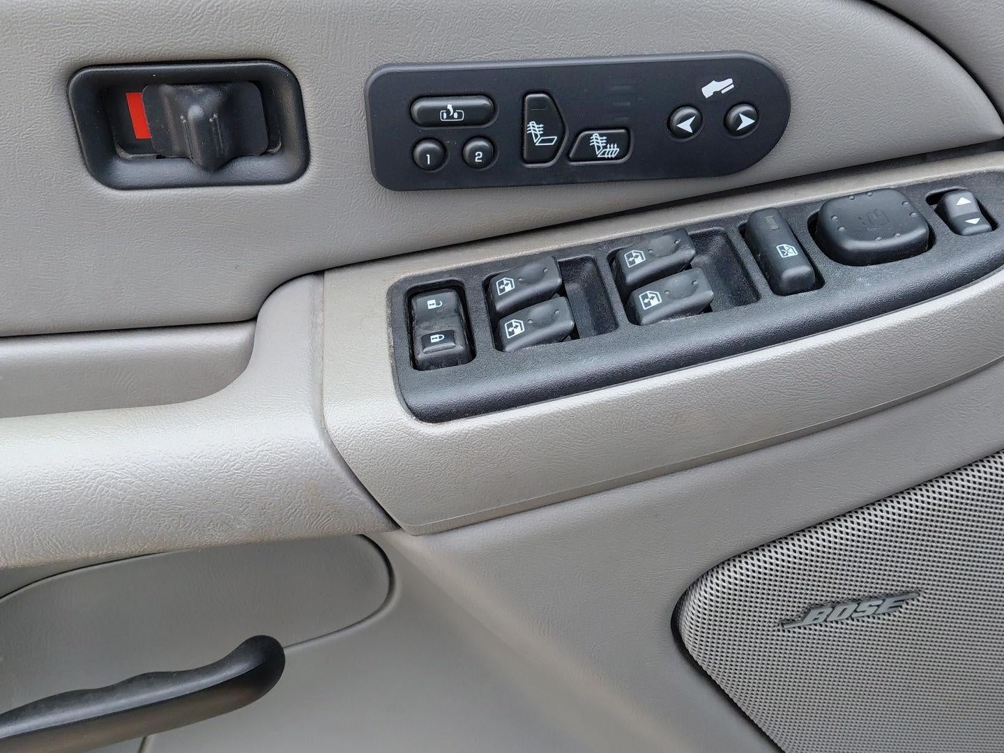 2004 Chevrolet Suburban LT