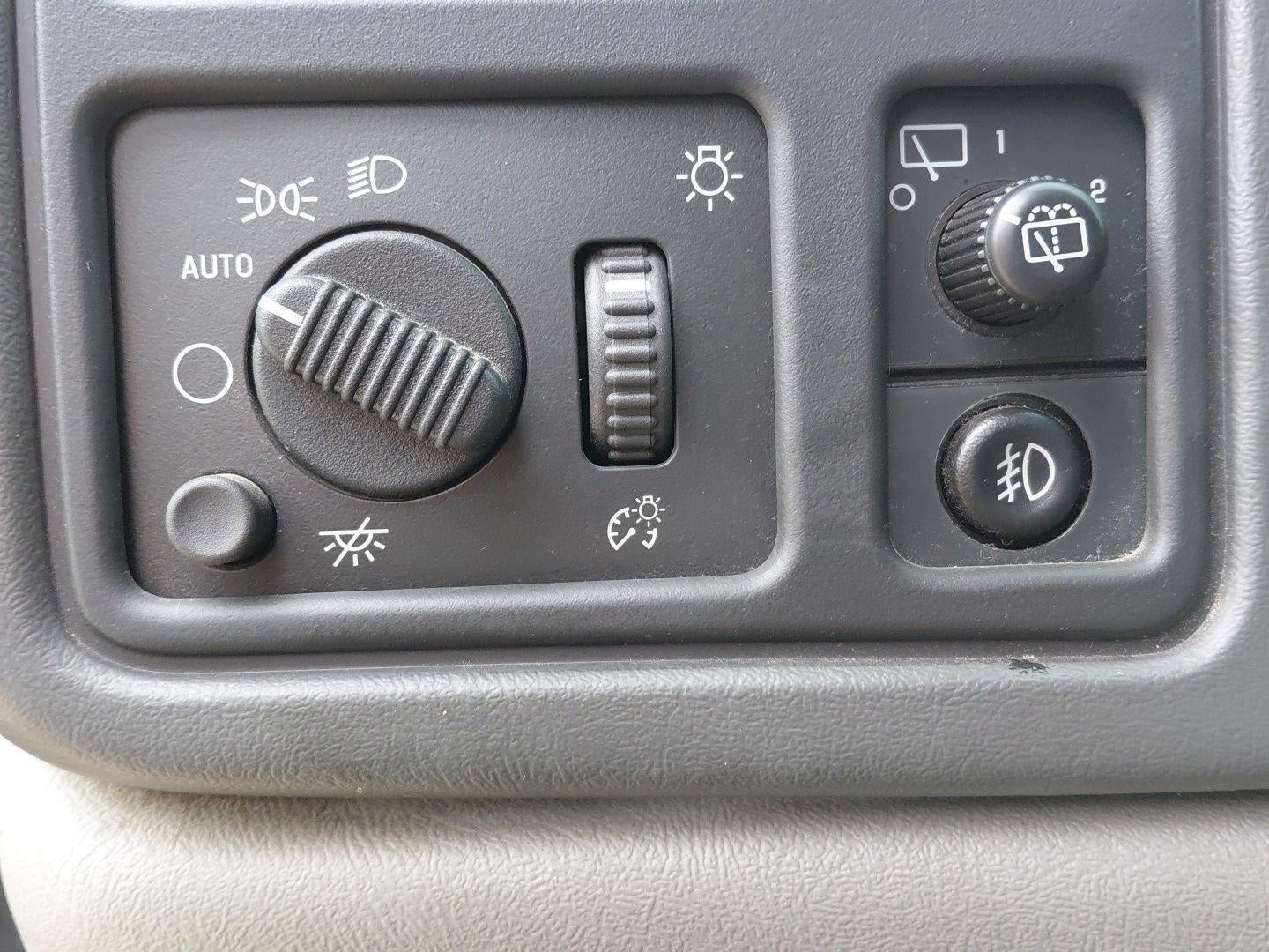 2004 Chevrolet Suburban LT