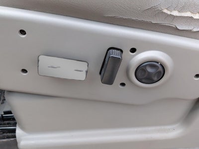 2004 Chevrolet Suburban LT