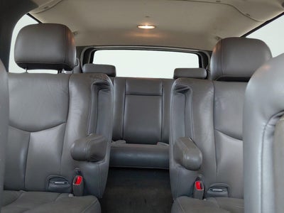 2004 Chevrolet Suburban LT