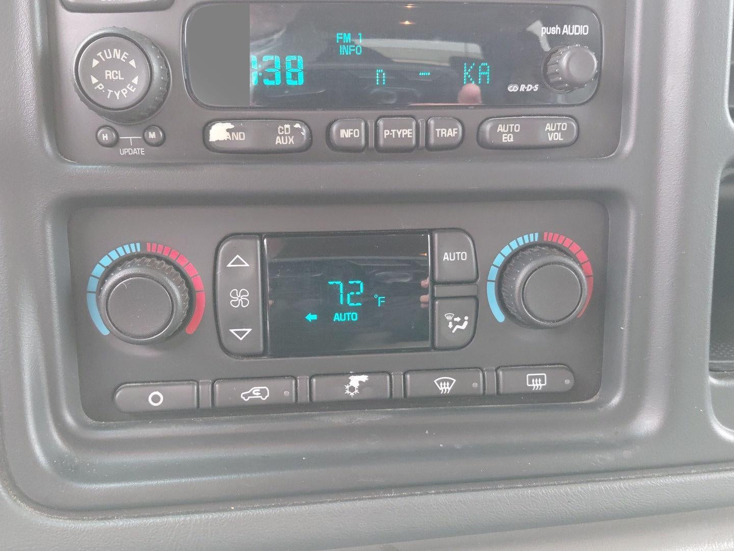 2004 Chevrolet Suburban LT