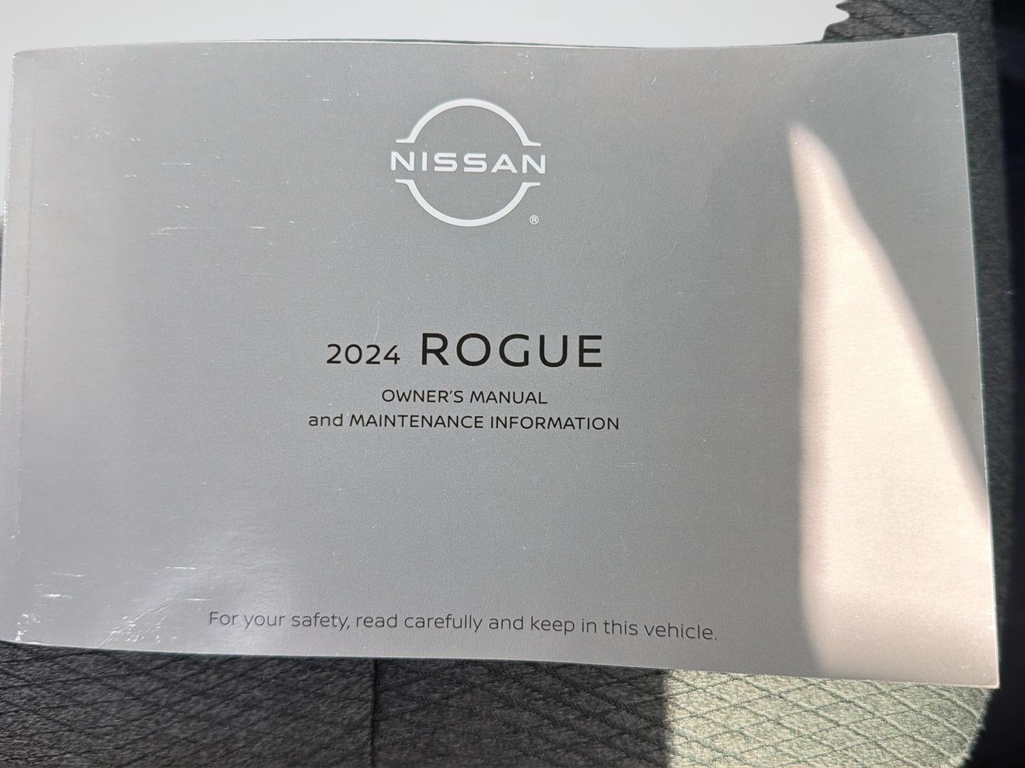 2024 Nissan Rogue SV